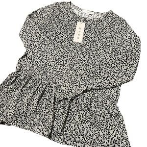 gaze DTLA - size XS - gray cheetah print peplum top - NWT